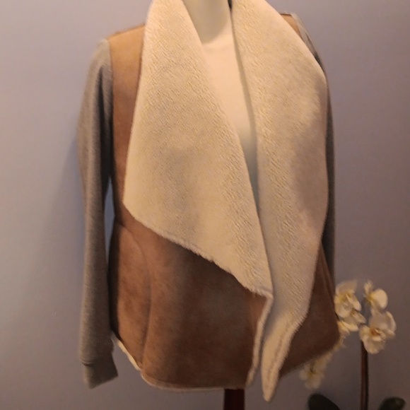 Billabong far and away faux shearling open jacket NWOT - Picture 3 of 8